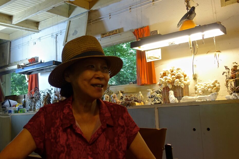 Lee Eun Young in atelier