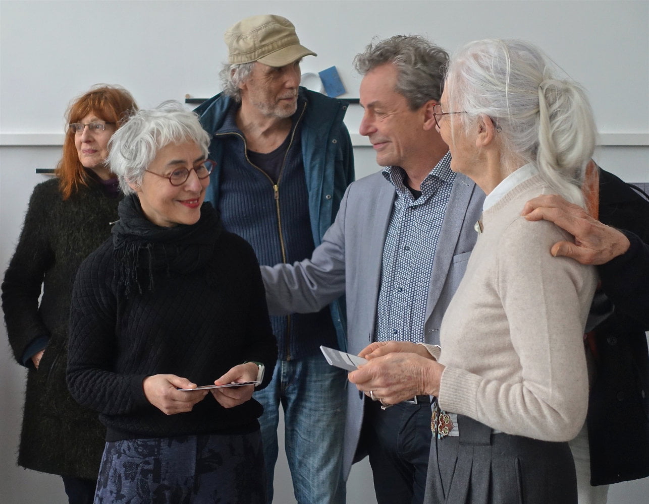 66, 1 april: de opening. Ontmoeting Peggy Geway en Nanky de Vreeze in Kunstlokaal №8